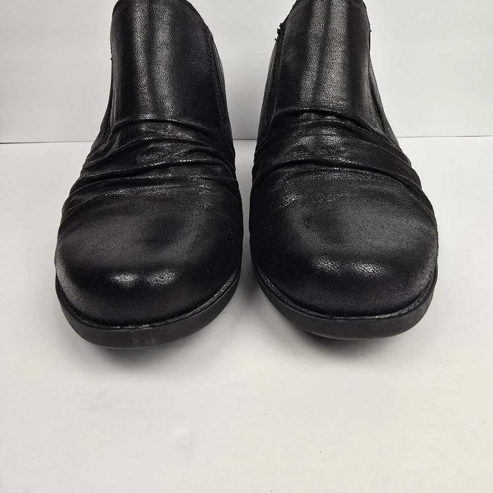 YUU Ranchen Low Rise Ankle Boots 2
